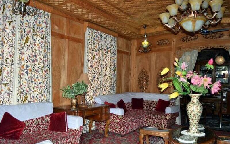 Flower Valley Houseboat, Srinagar 5
